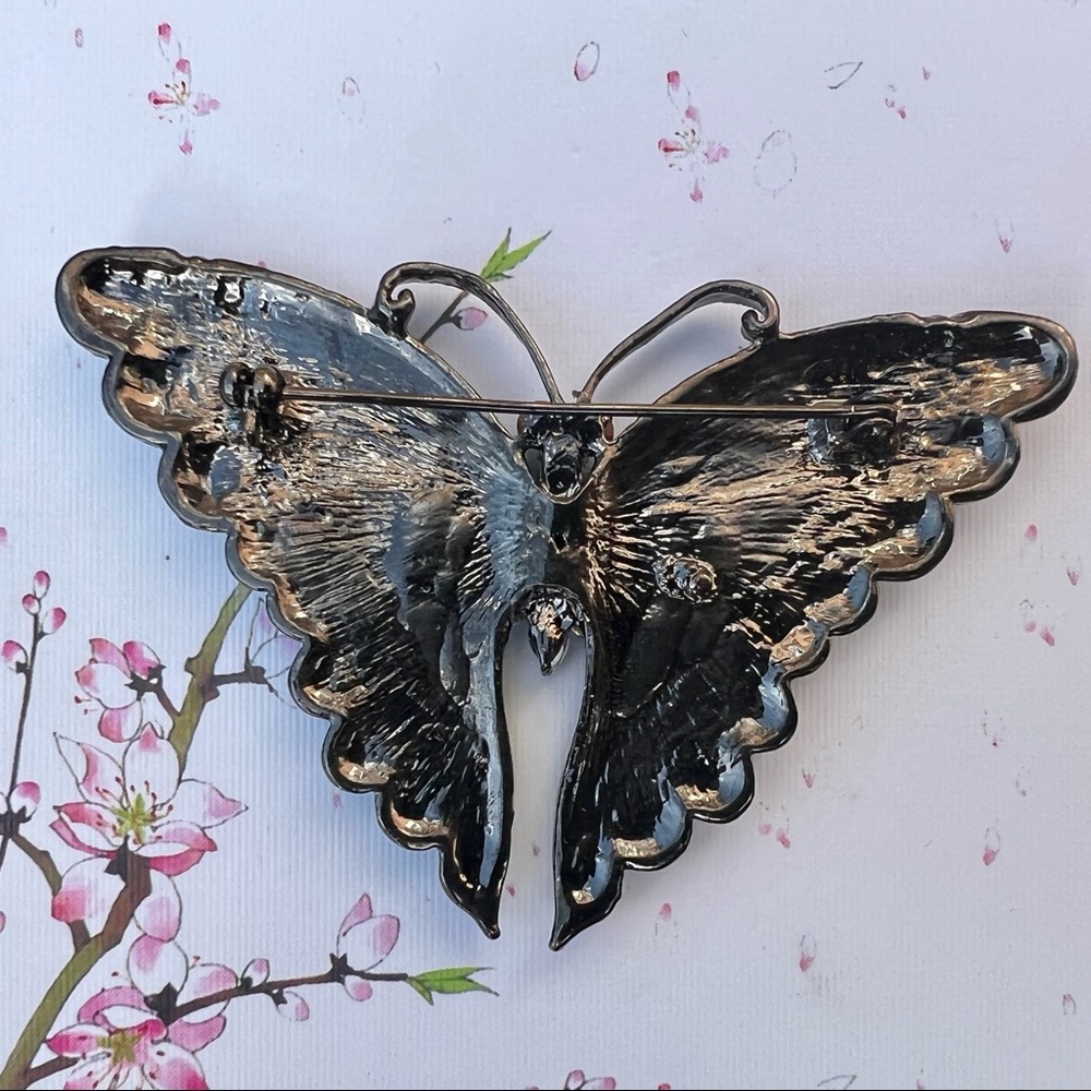 Glittering teal blue crystal butterfly - Picture 4 of 6